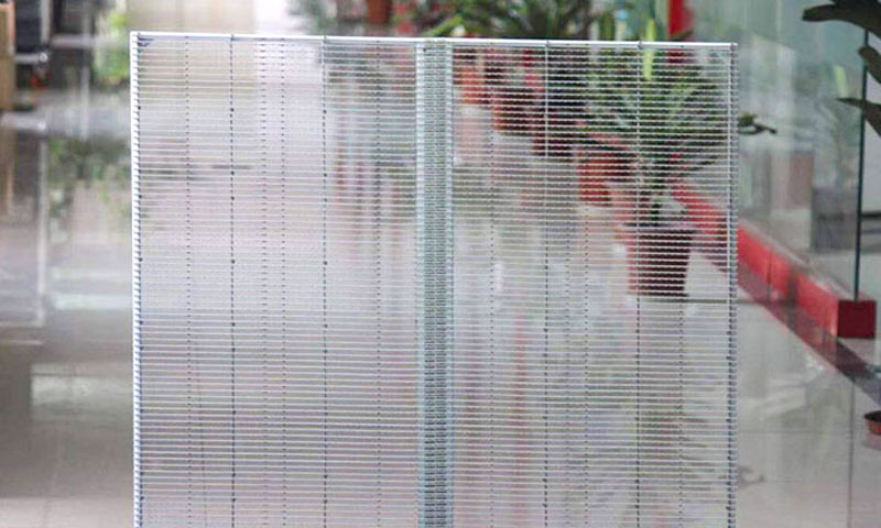 Display LED transparent